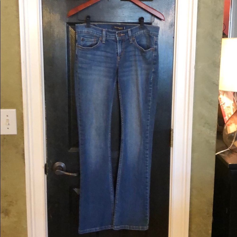 Levi’s blue jeans size 7M